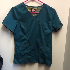 Dickies Women’s scrub Top
